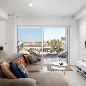 https://spacious-modern-cosy-2-bedroom-2-bathroom-apartment-st-julians.hotelssaintjulians.com