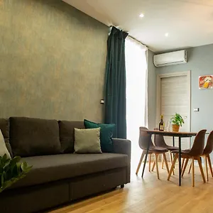 https://capodichino-airport-house.hotels-amalfi.com